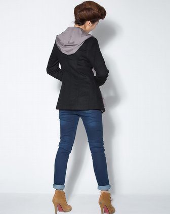 黑色翻领撞色连衣帽长袖女式外套