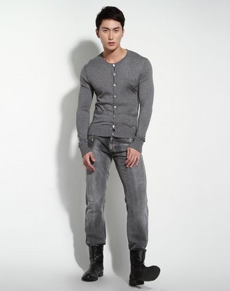 男款轻盈舒适长袖上衣灰色