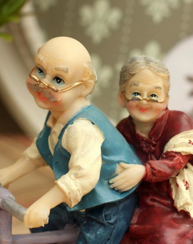 幸福单车老头老太摆件