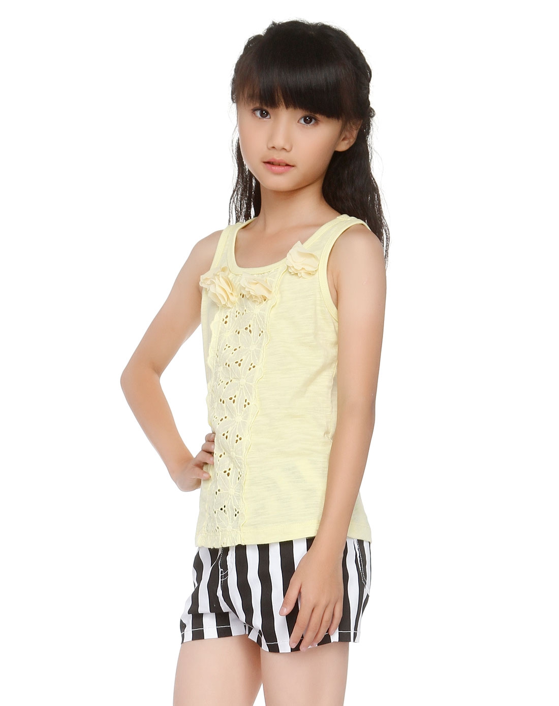 女童花花装饰浅黄色背心