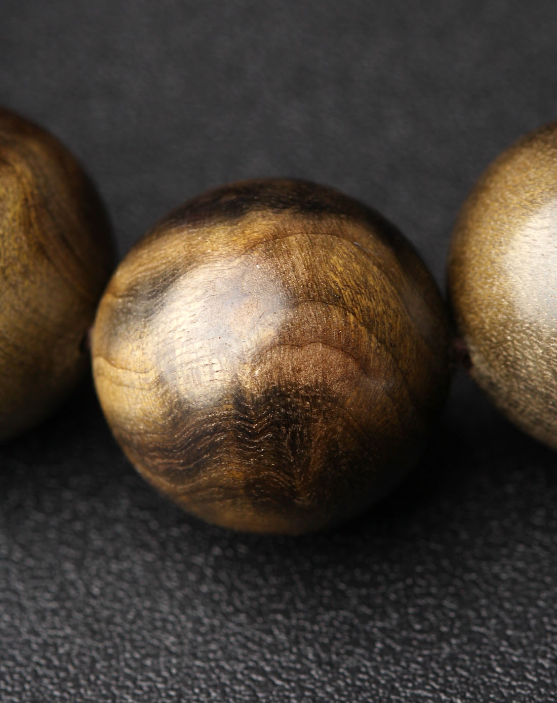 天然金丝楠老料 龙胆纹手珠