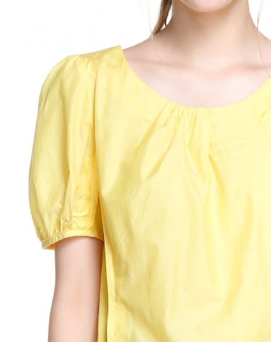 清新亮丽黄色短袖上衣