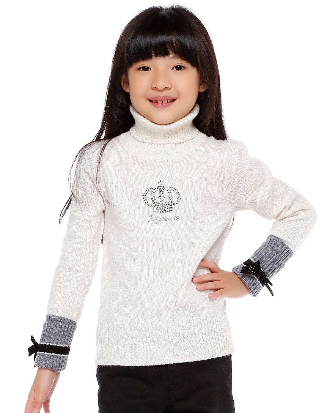 女童米白色高领烫钻长袖毛衣