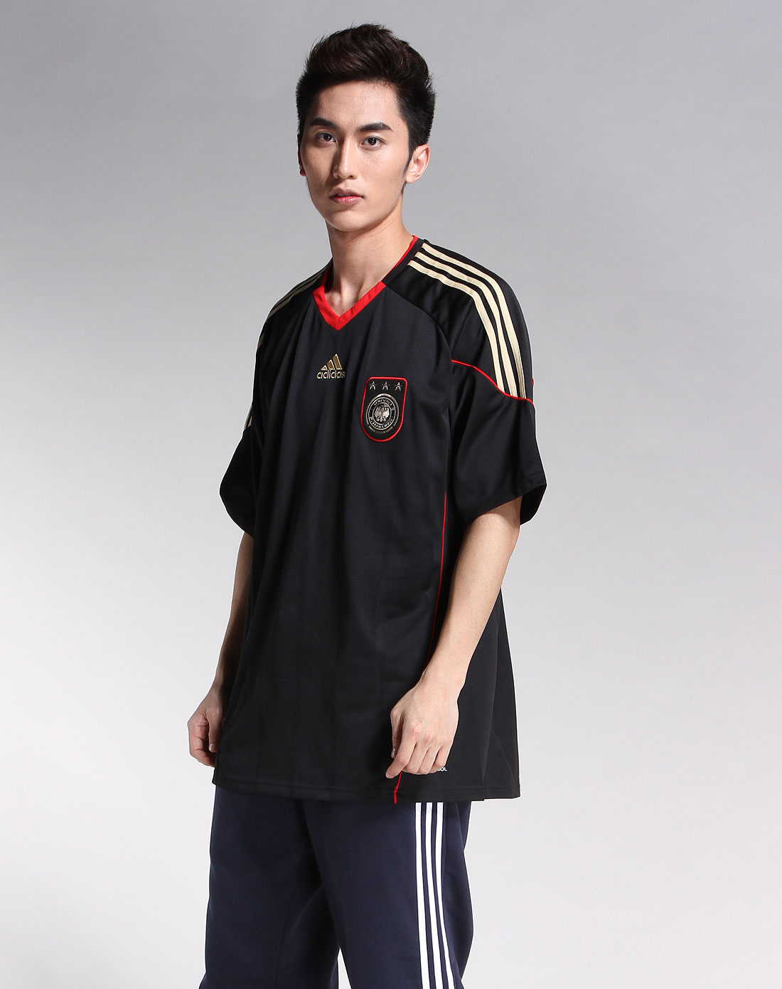 sp 男款黑色短袖德国比赛队服