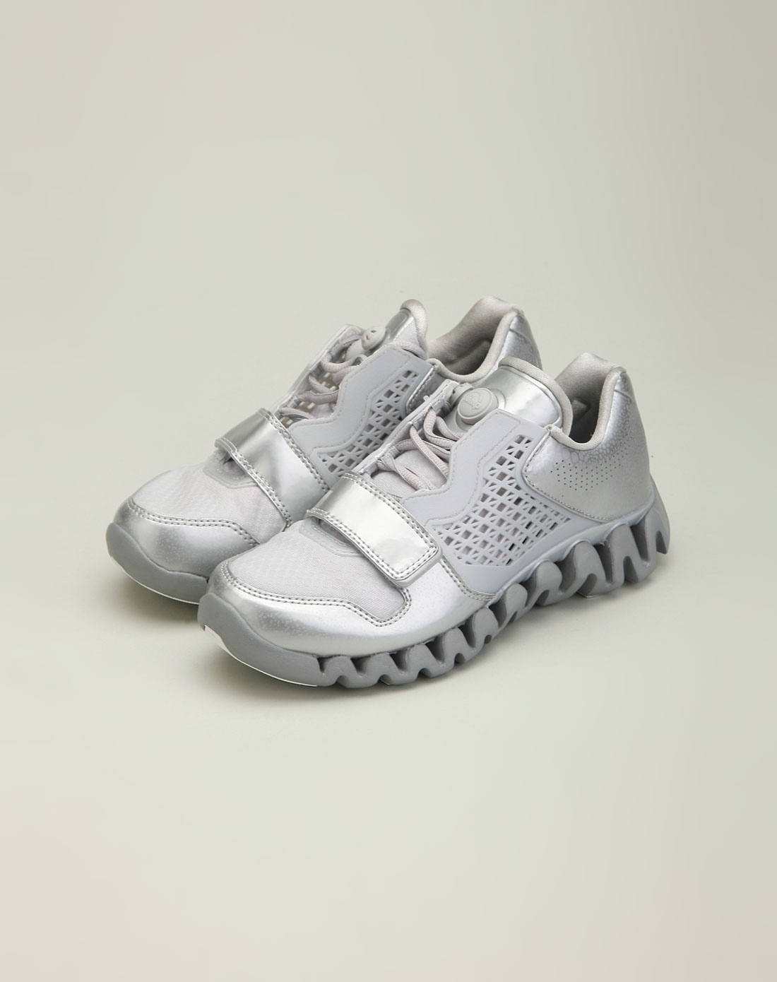 emporio armani reebook女款银灰色透气炫酷运动鞋