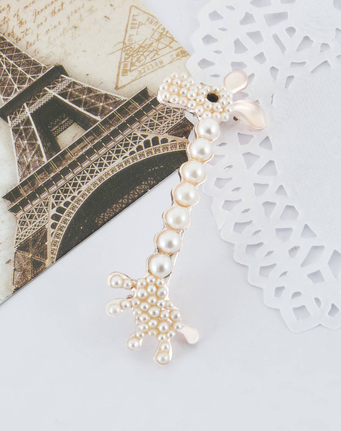 白色珍珠长颈鹿发夹