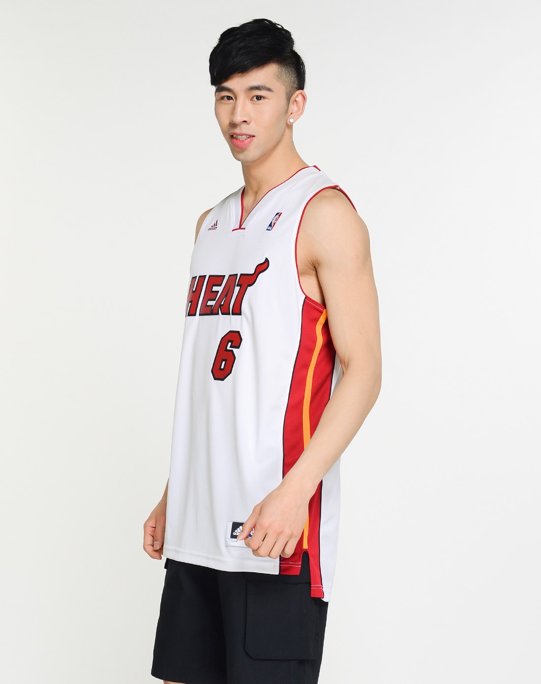 阿迪达斯 男款白色球衣 篮球系列