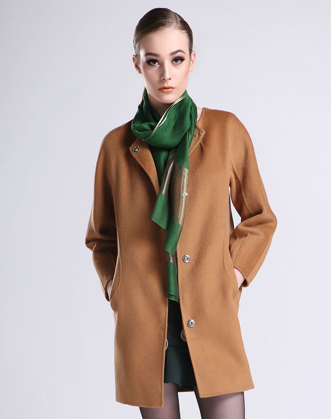 女款驼色无领九分袖双面呢大衣