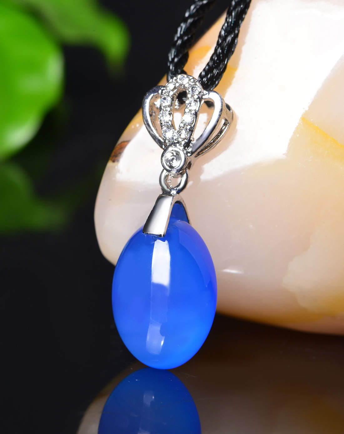 蓝色梦幻蓝玉髓椭形项链附证书