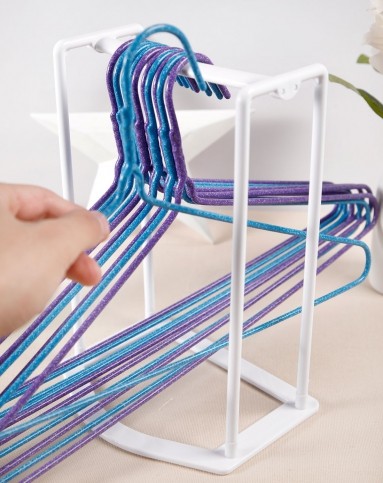白色衣架收纳架