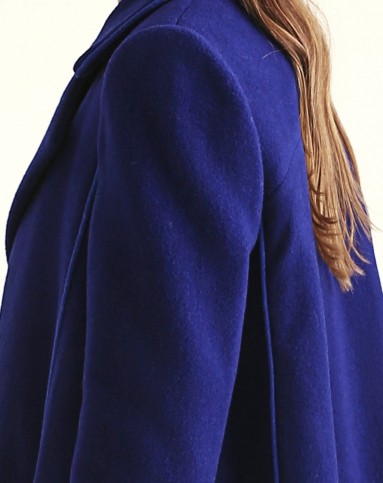 墨兰色翻领a型立绒大衣