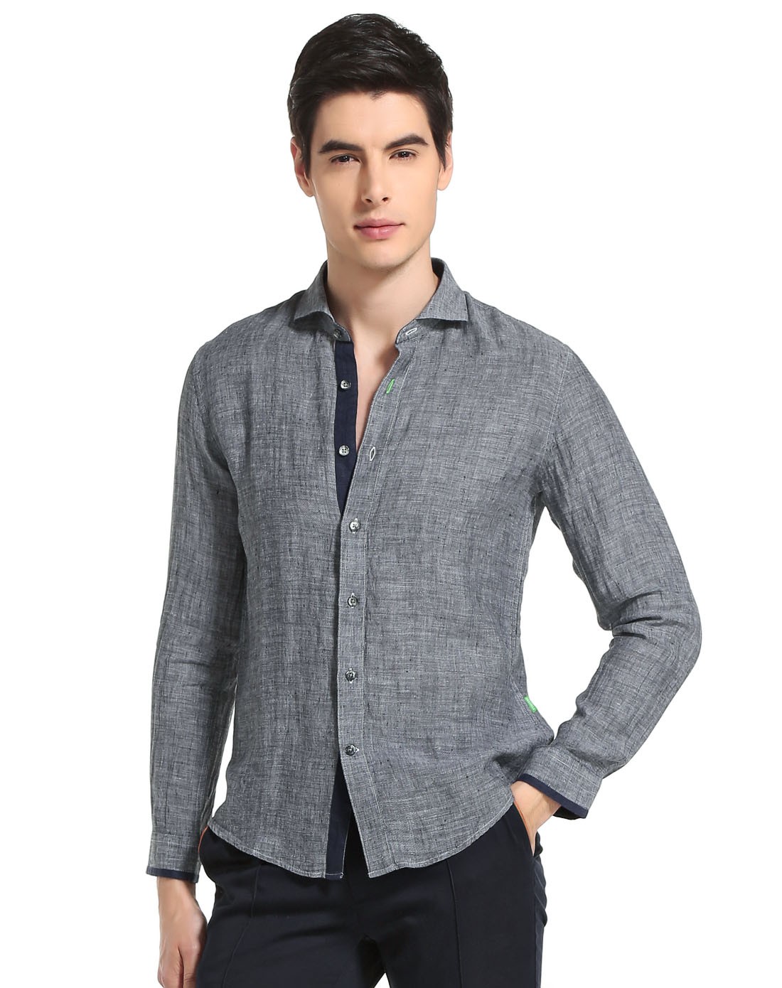 男灰色休闲亚麻衬衫