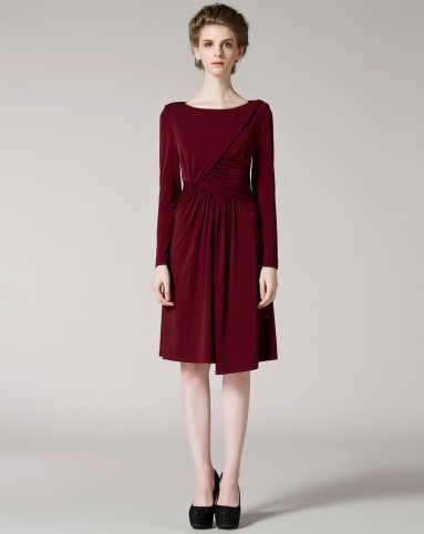 暗红色简约气质修身连衣裙