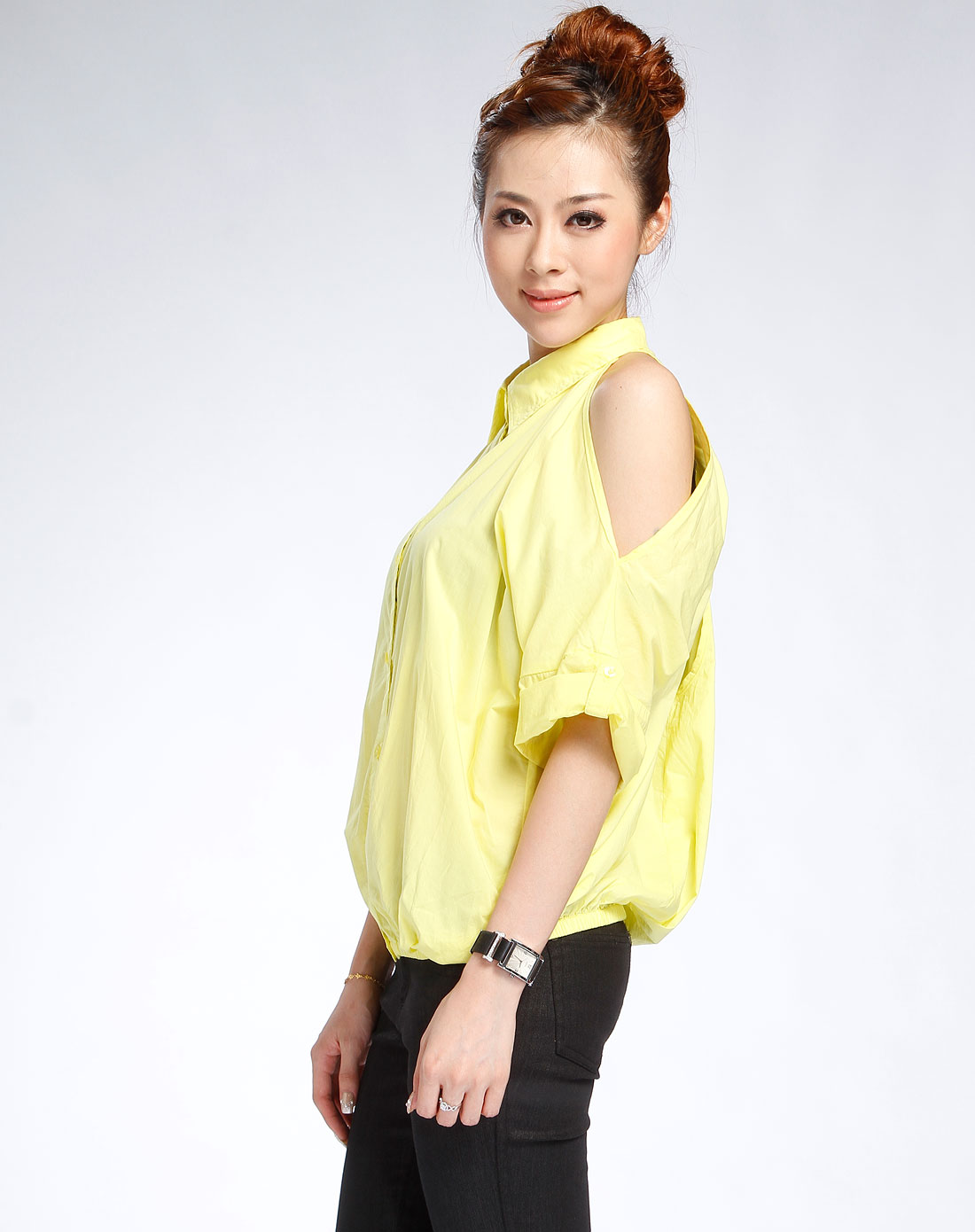 鲜黄色翻领短袖衬衫