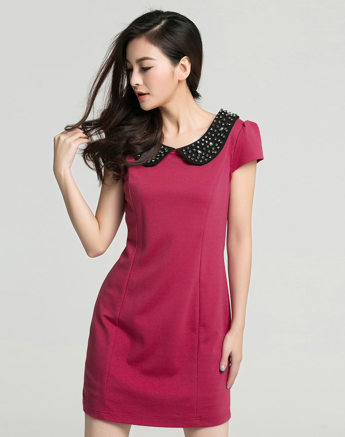 玫红色时尚简约短袖连衣裙