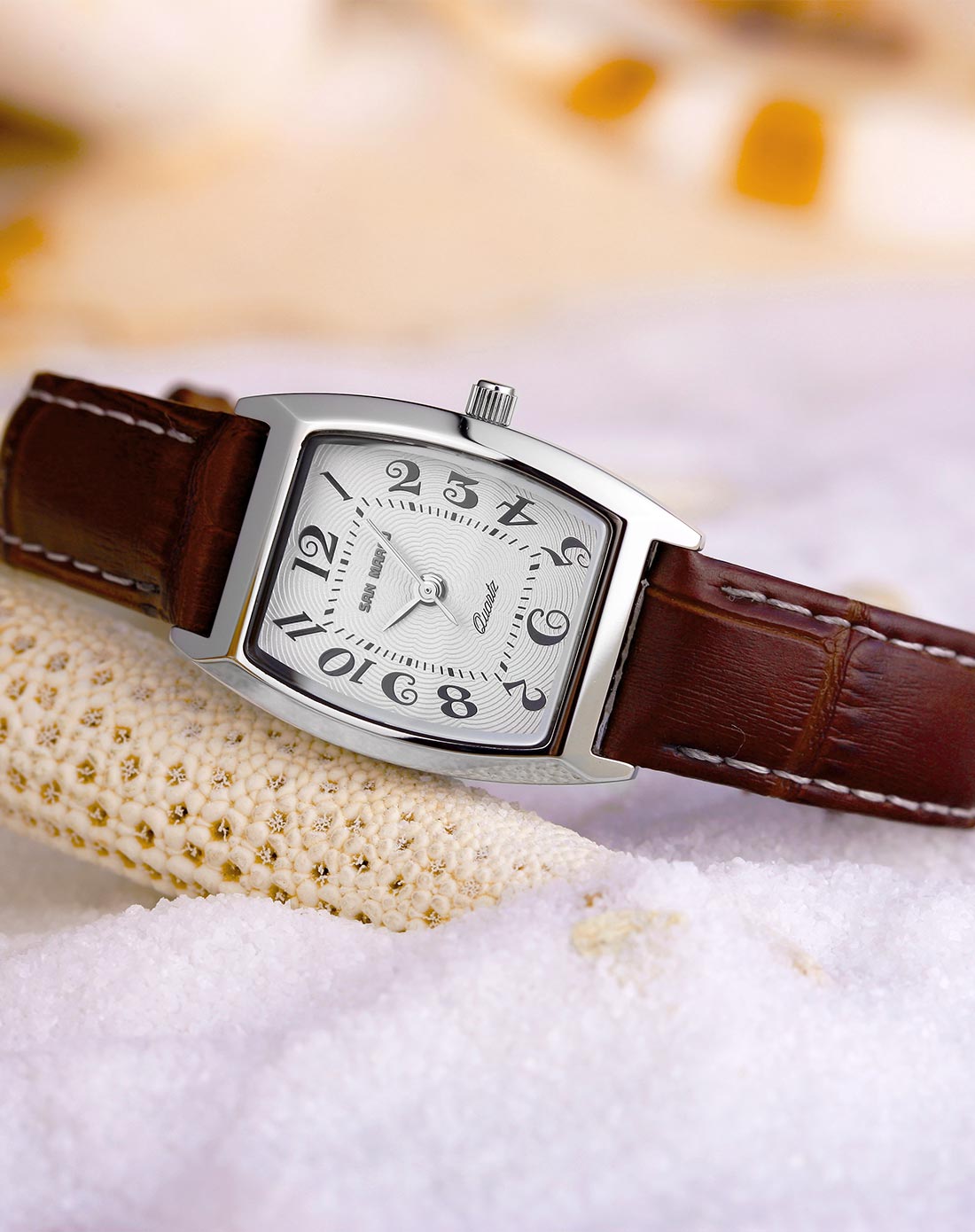 新款酒桶型阿拉伯数字石英女表