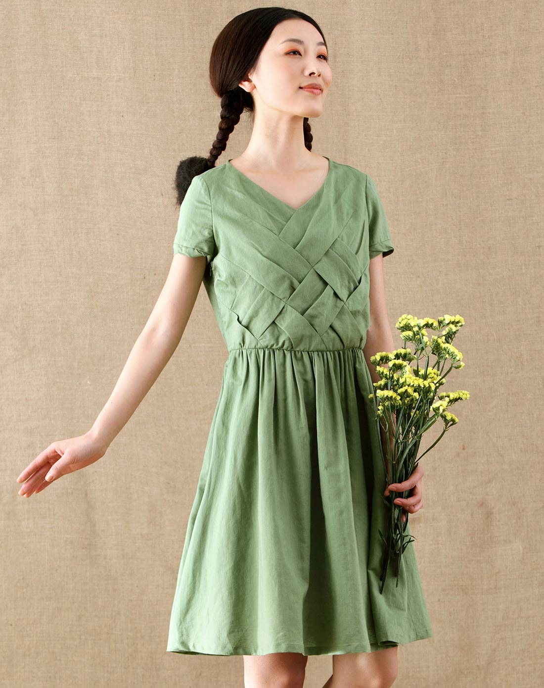 豆绿色棉麻裙短袖v领高腰a字连衣裙
