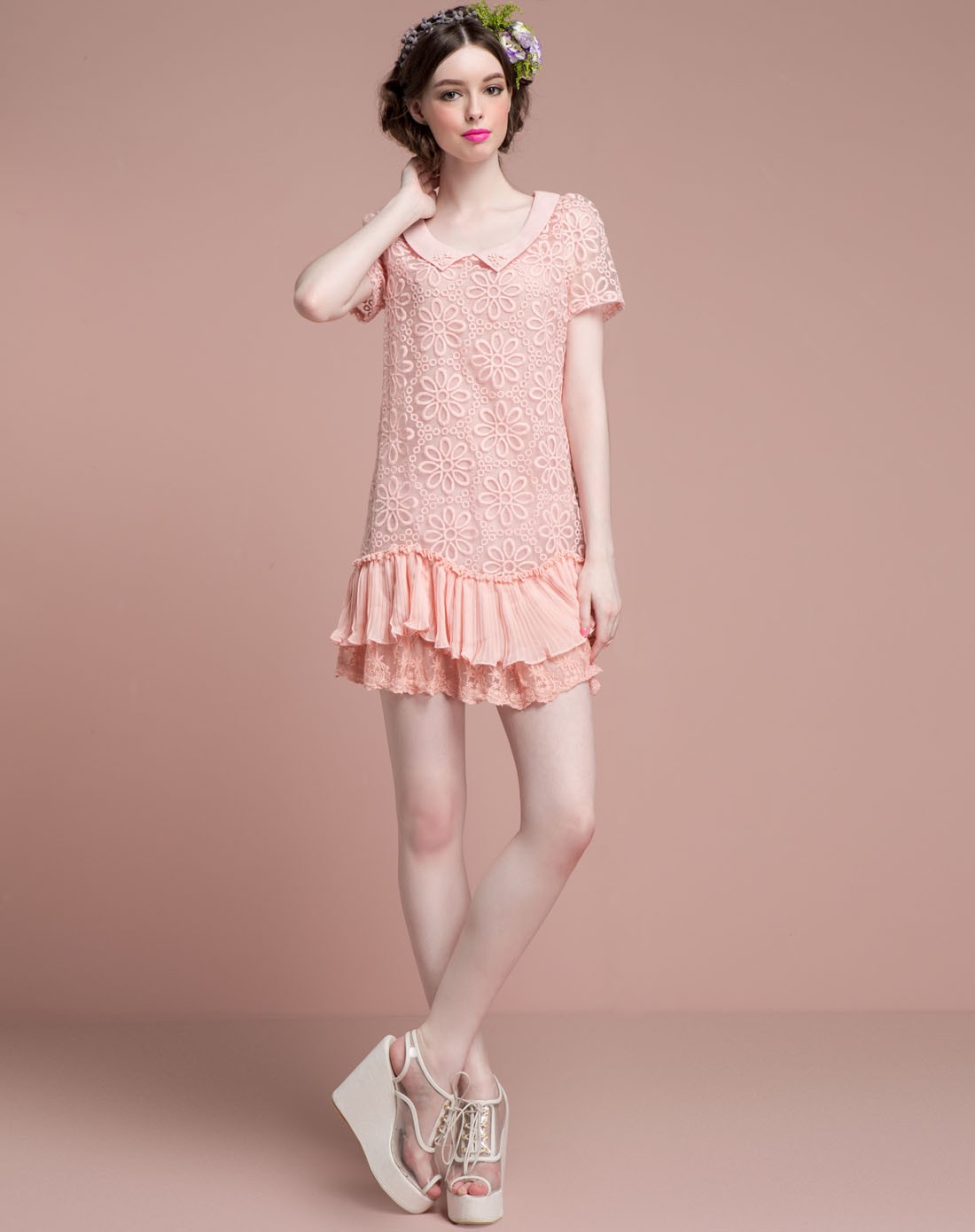 粉色娃娃领蕾丝百褶边雪纺连衣裙