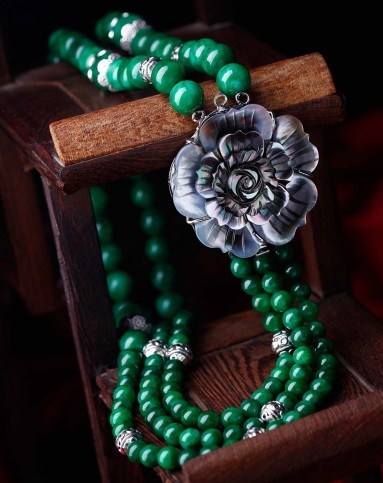 翠羽·干青珍珠母贝流苏项链