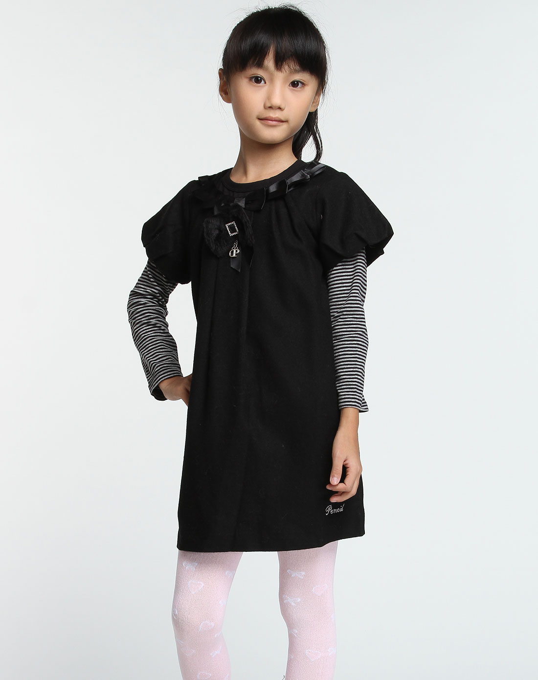 女童黑色时尚短袖连衣裙