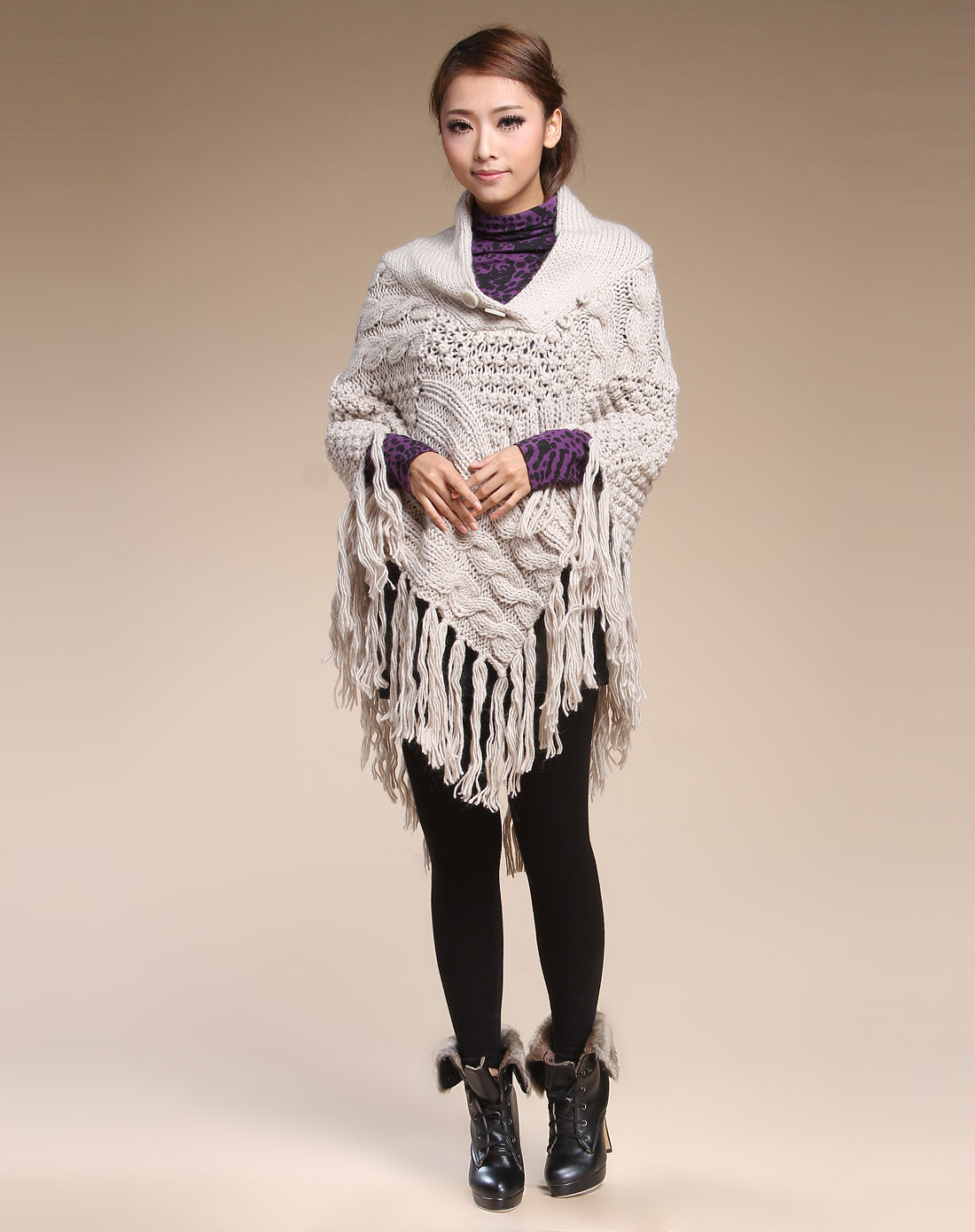 杏色素色绞花毛织大披肩