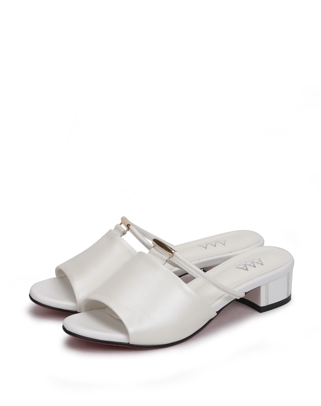 白色牛皮简洁舒适女士凉拖