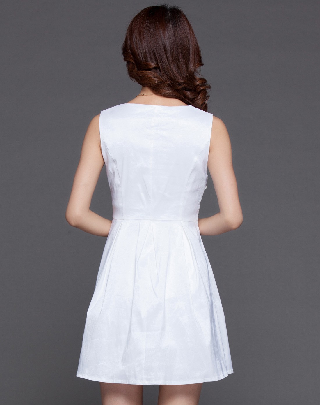 白色韩版无袖连衣裙