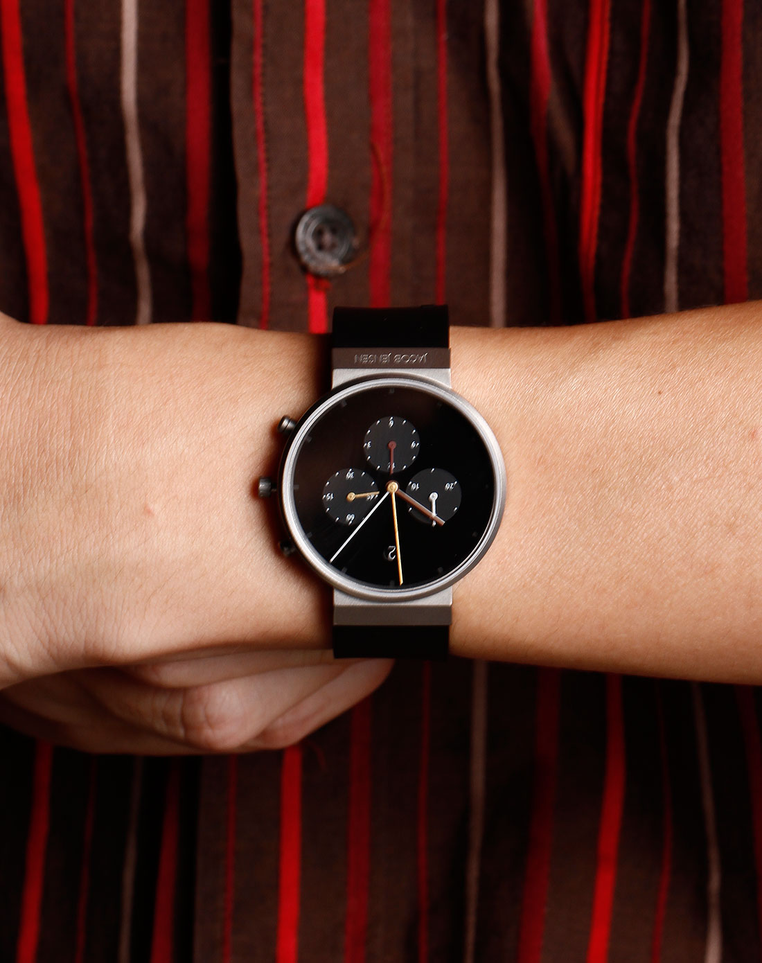 jacob jensen雅各布.延森chronograph系列石英男表黑色600