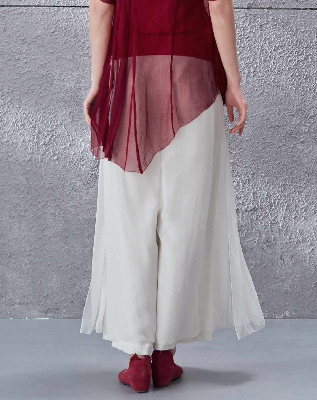 米白色拼桑蚕丝宽松裙裤