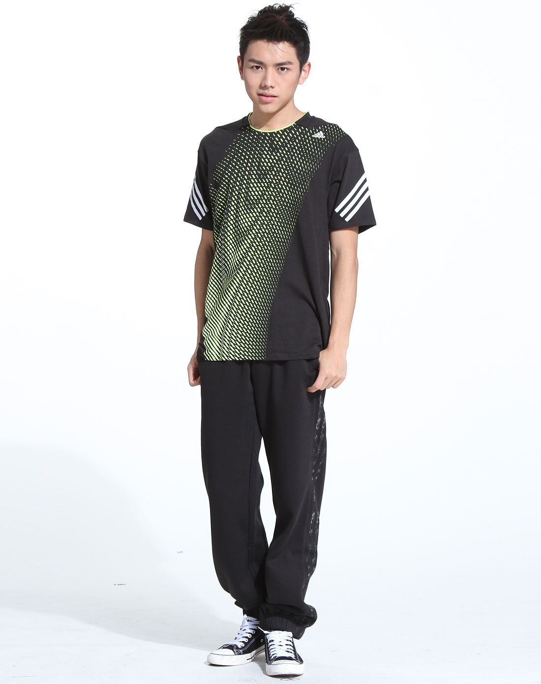 黑色底荧光绿印纹圆领短袖t恤-唯品会