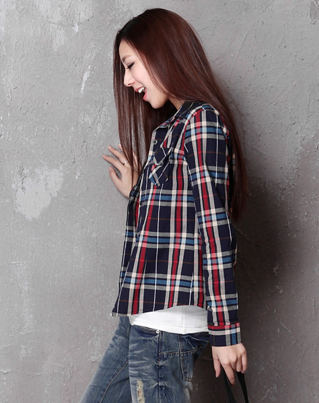 女款藏蓝色修身长袖格子衬衫