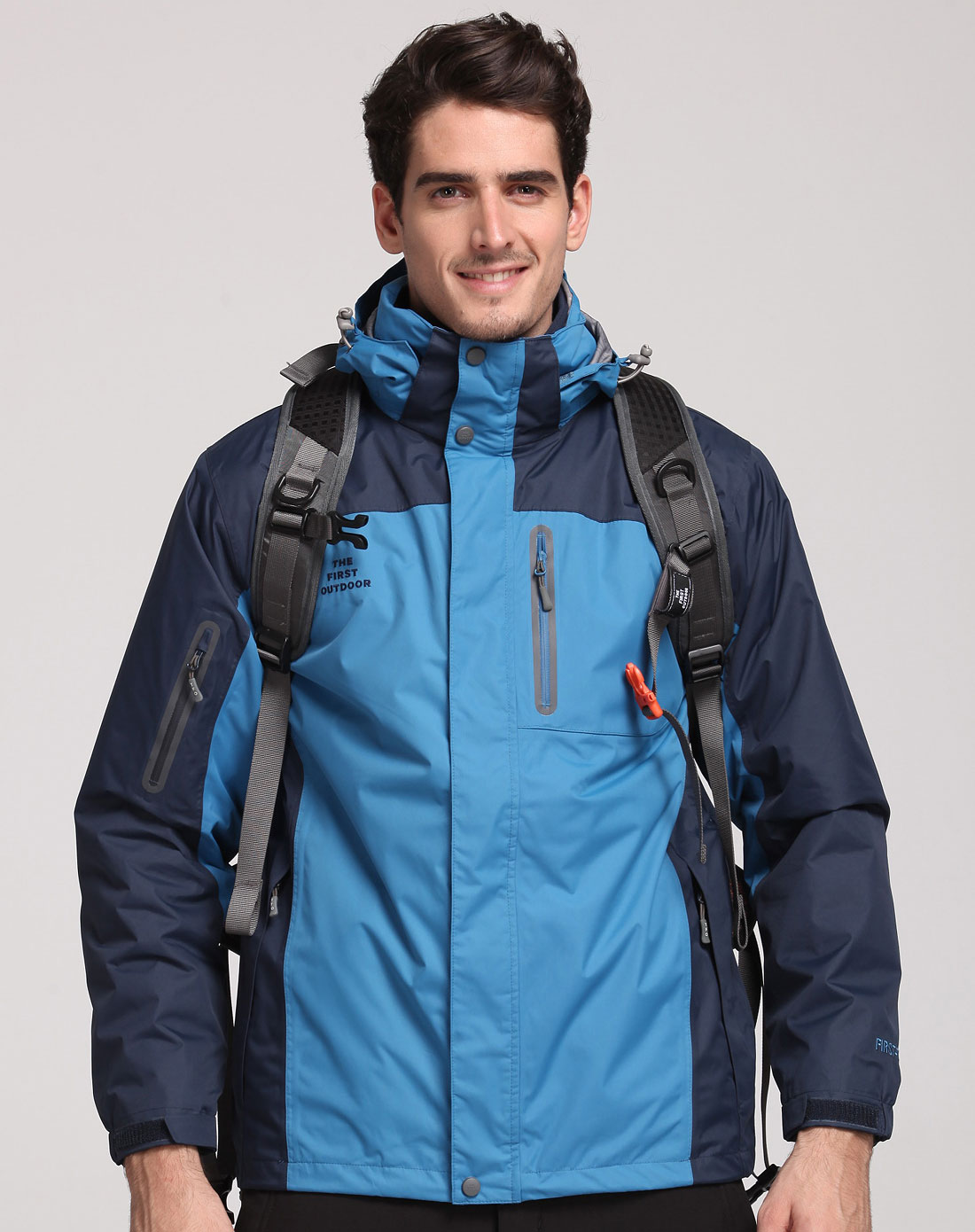 男款蓝色时尚长袖冲锋衣(两件套)