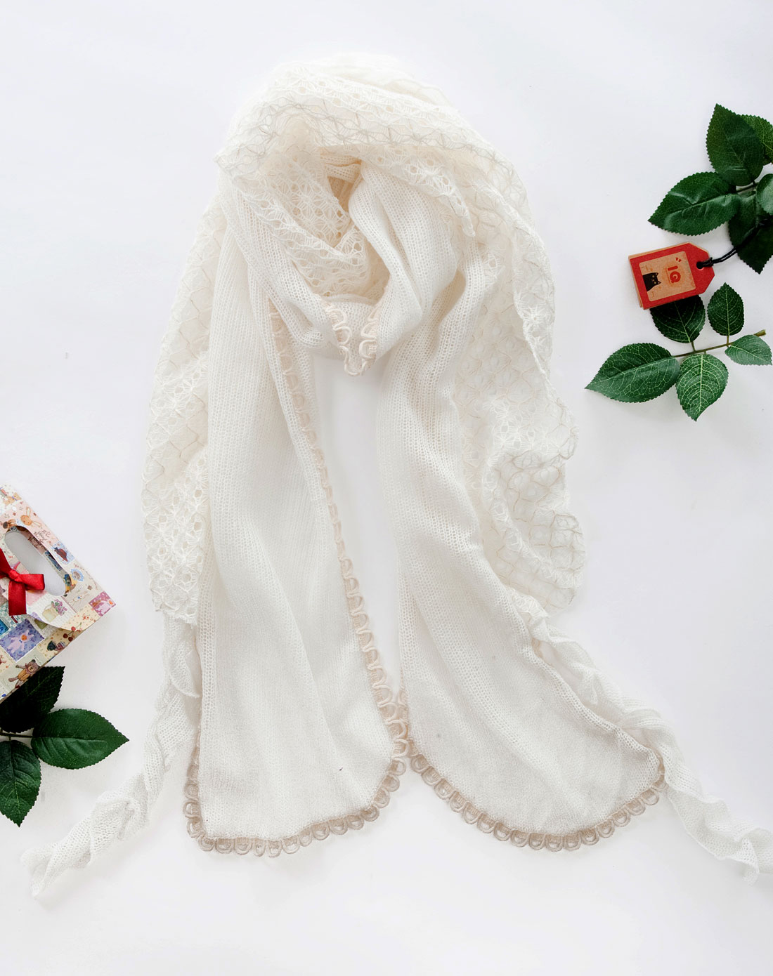 白色针织围巾