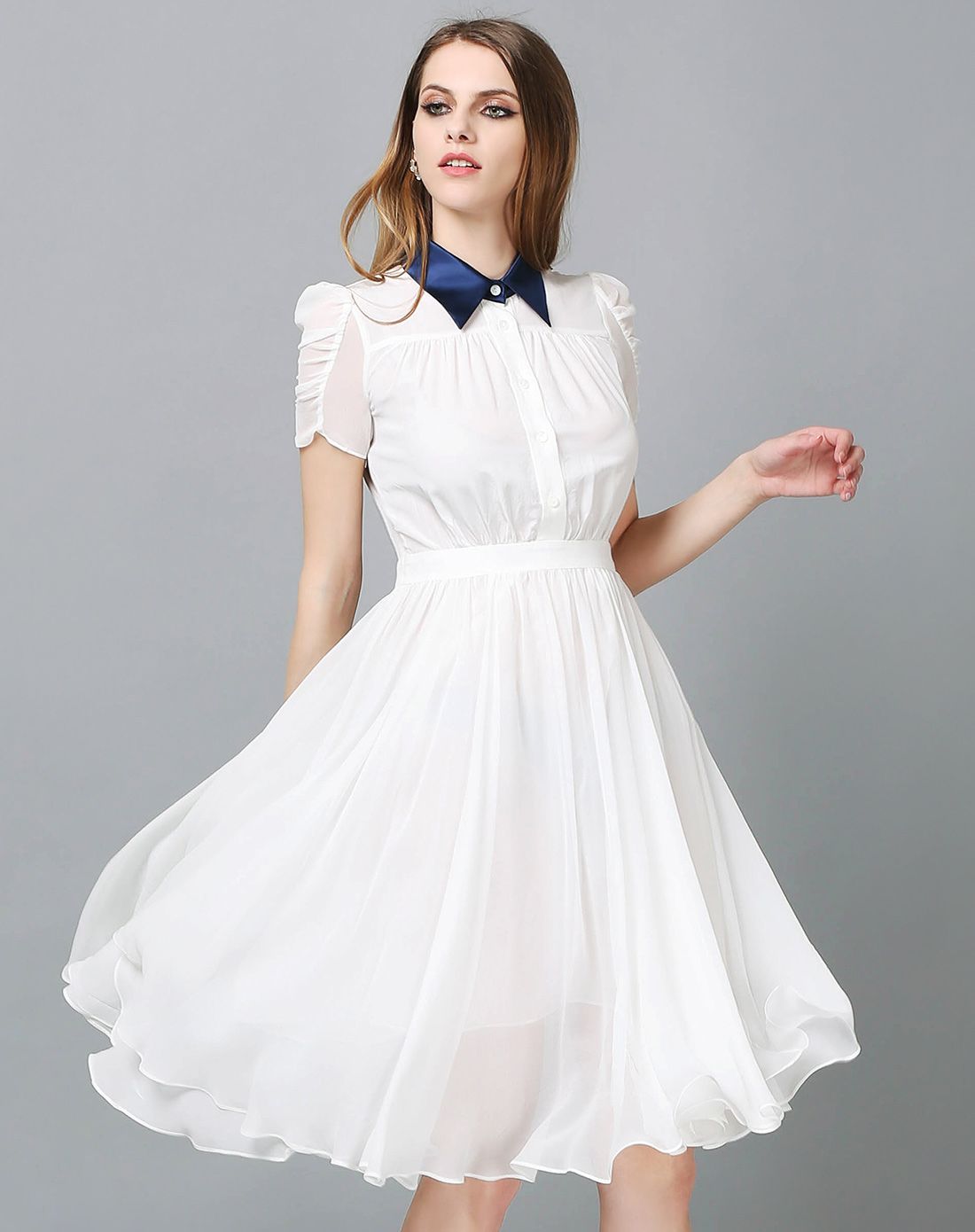 白色polo领真丝褶皱短袖连衣裙