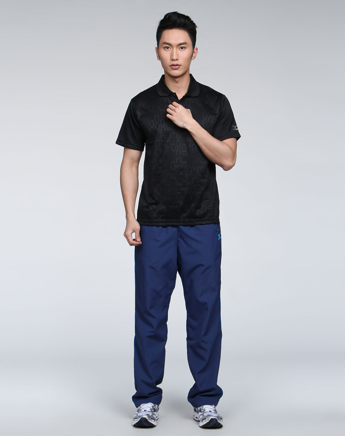 男款黑色翻领短袖吸汗快干t恤