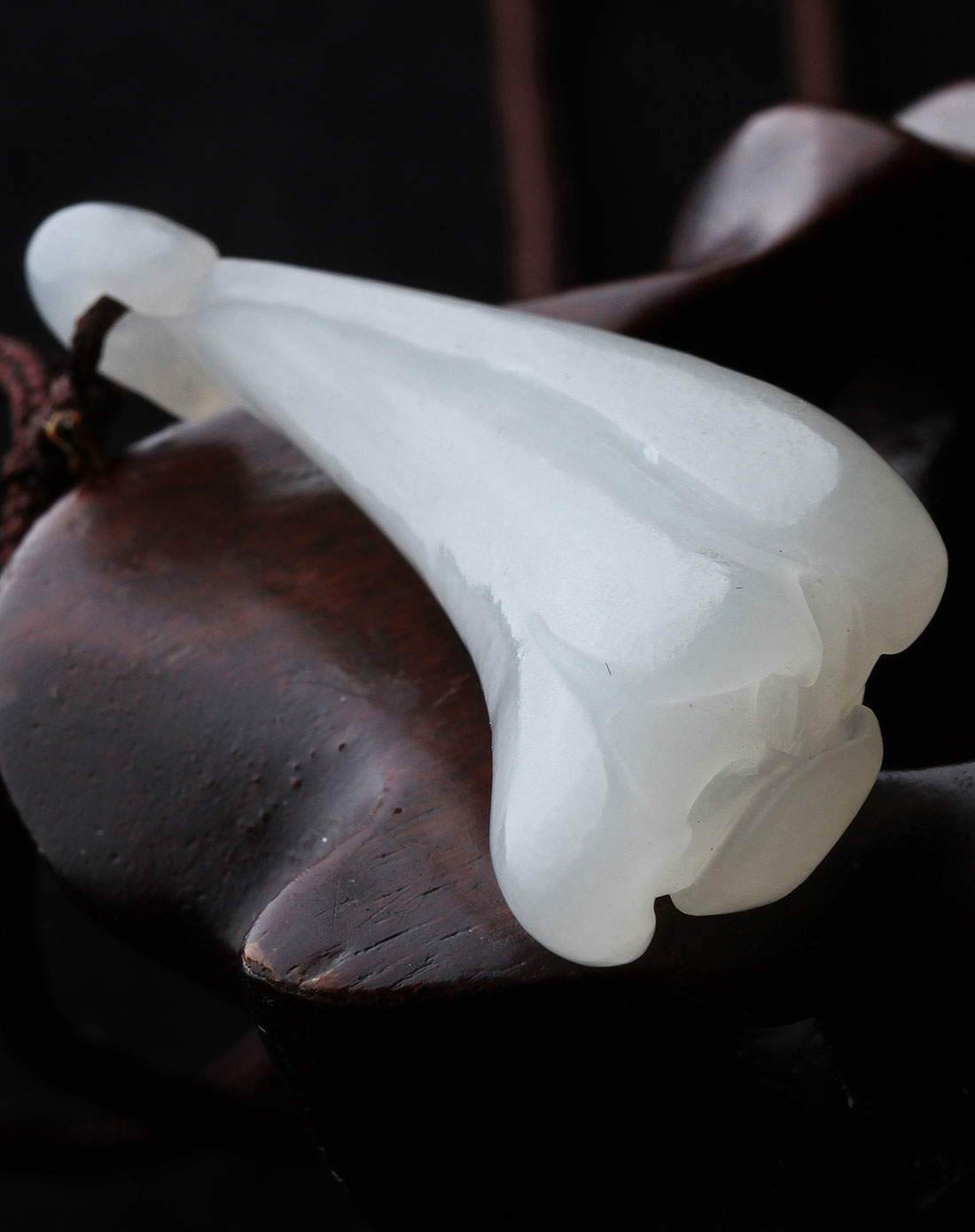 羊脂白玉(和田玉)玉兰花挂件