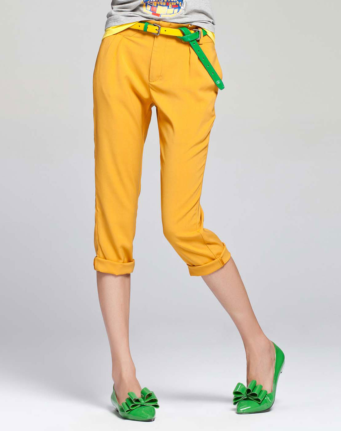 黄色休闲裤