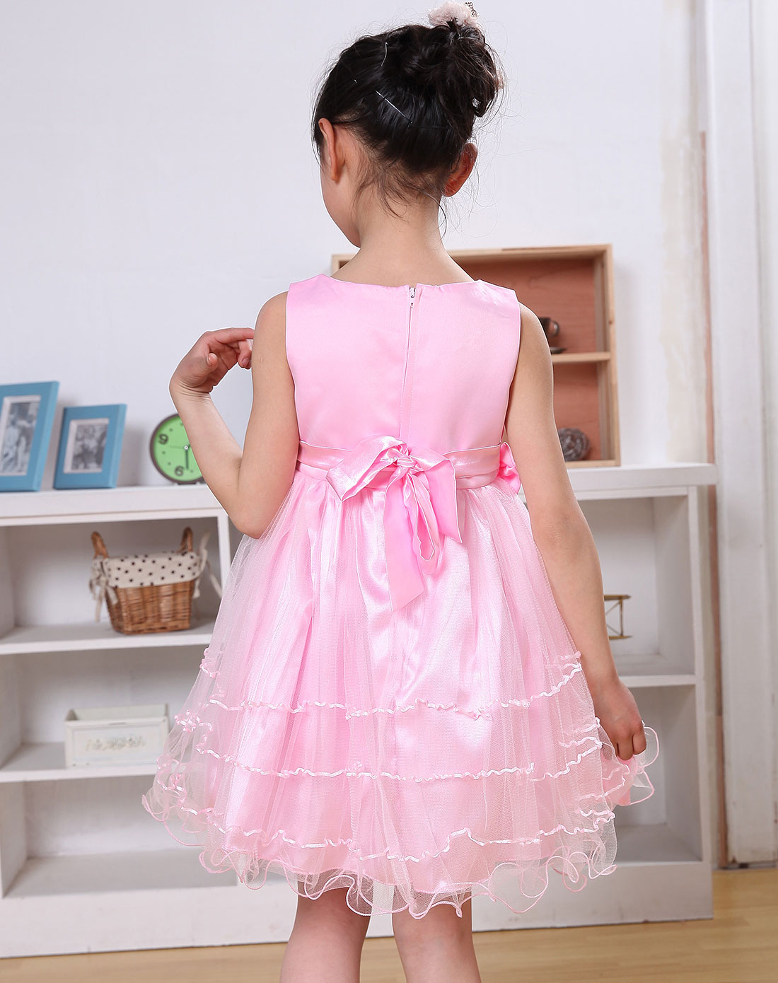 女童粉色无袖连衣裙