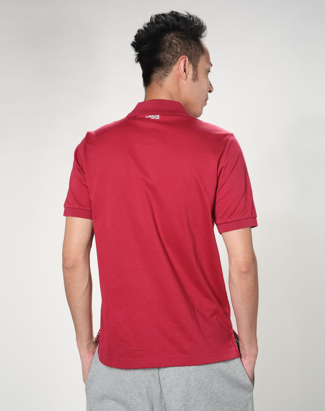 男款深红色短袖polo衫