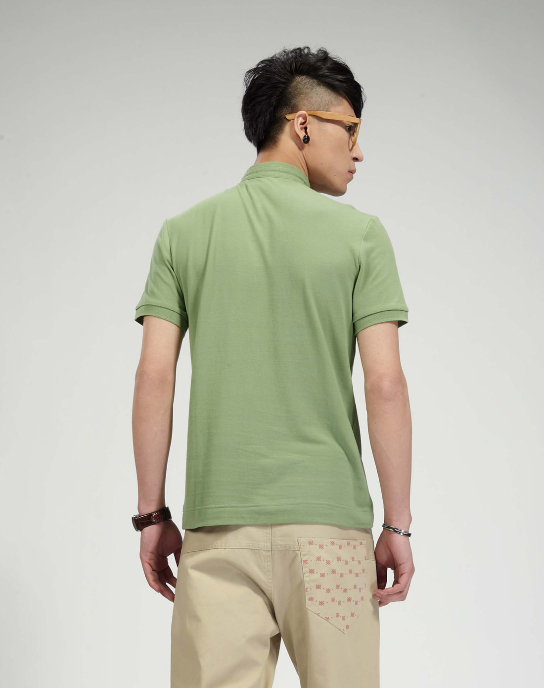 灰绿时尚小立领素色polo衫