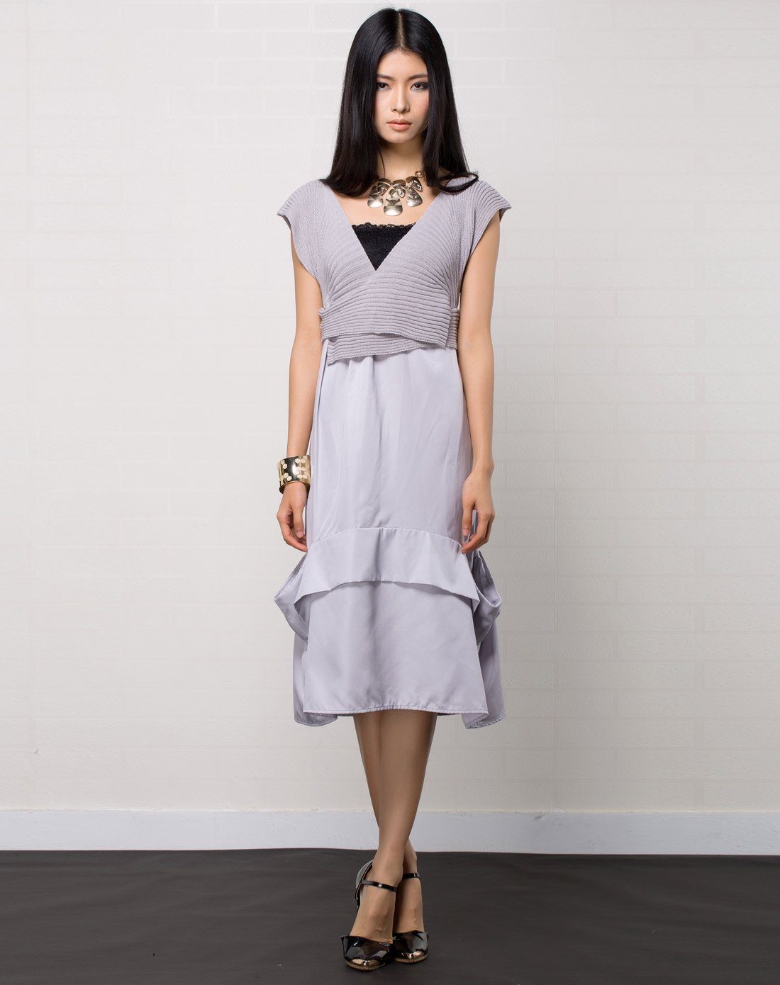 浅紫灰连衣裙