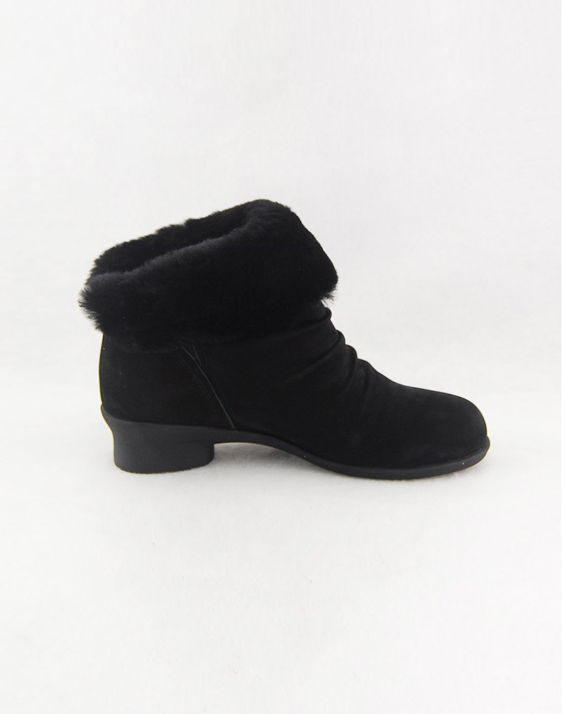 女款黑色皮毛一体时尚磨砂牛皮鞋