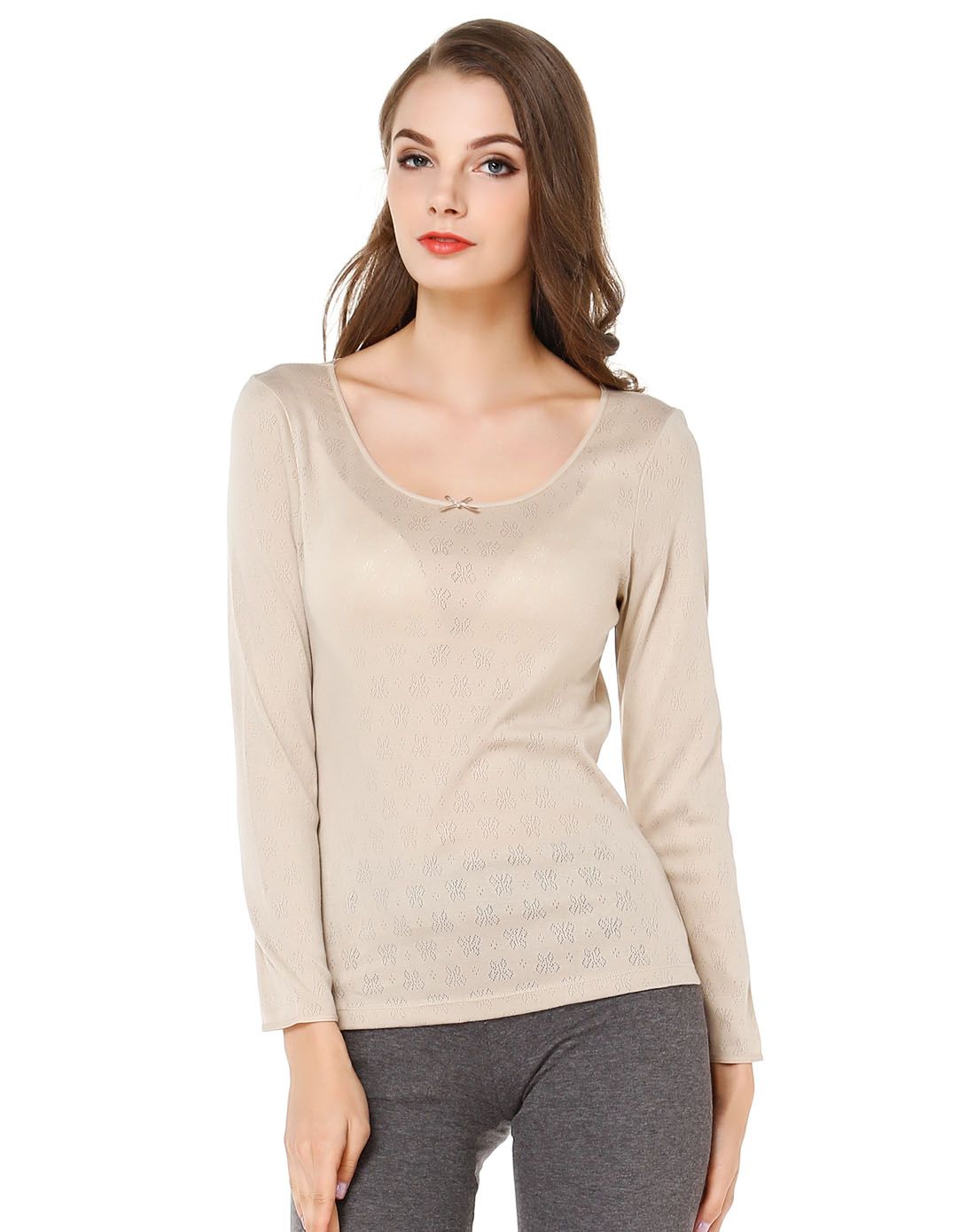 米杏色修身圆领长袖上衣