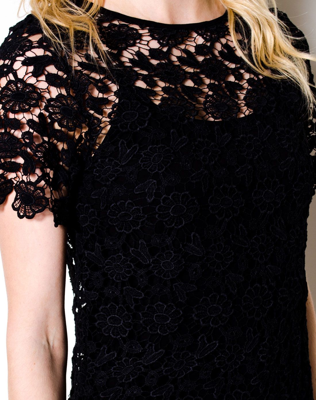 黑色时尚淑女蕾丝罩衫