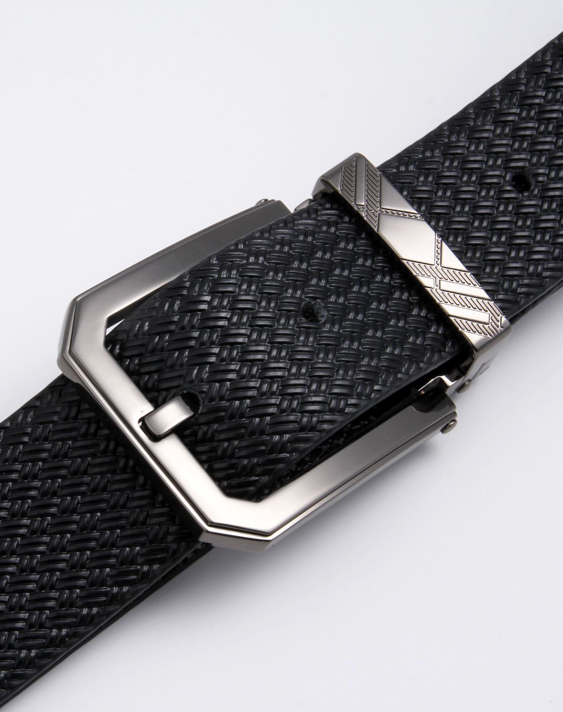 男士黑色商务针扣皮带