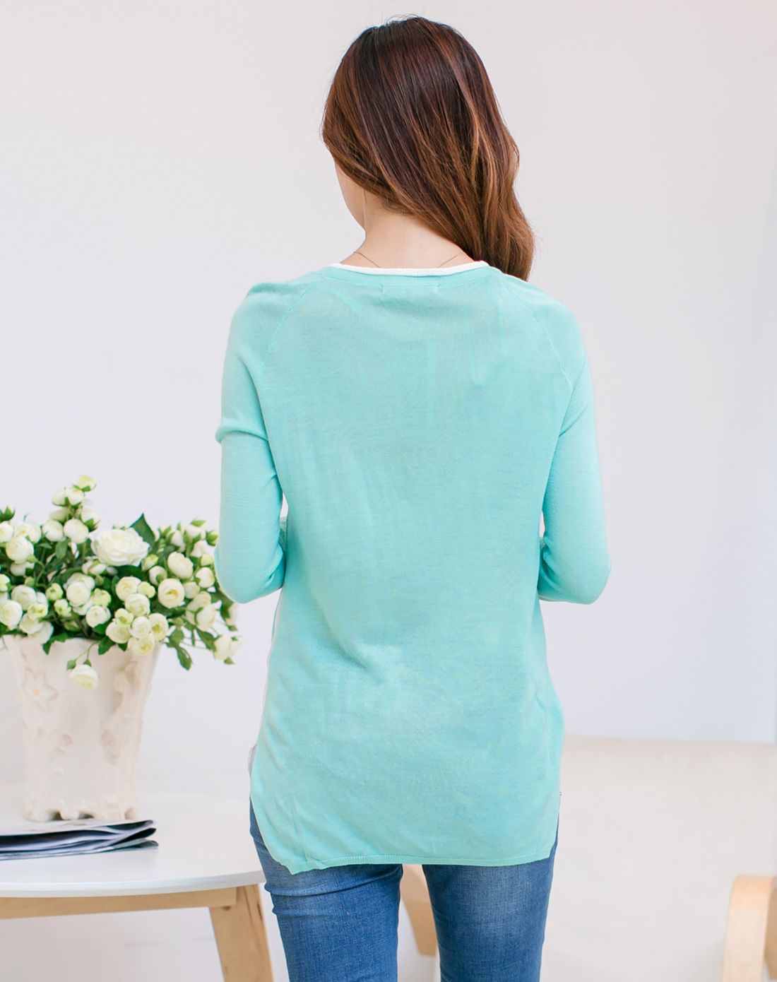 女浅水绿长袖线衫