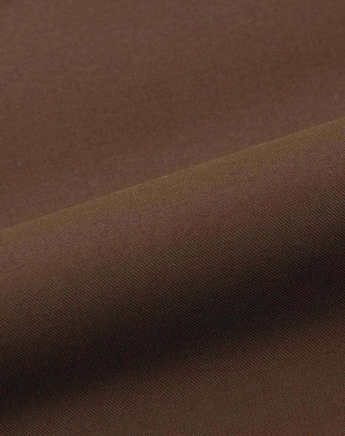 咖啡色翻领时尚长袖夹克