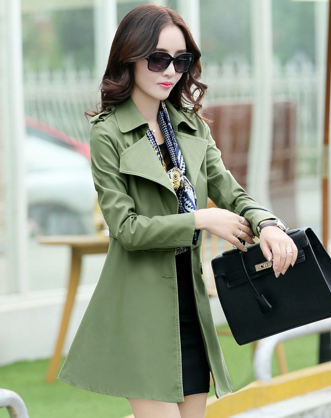 军绿色翻领长袖时尚修身风衣