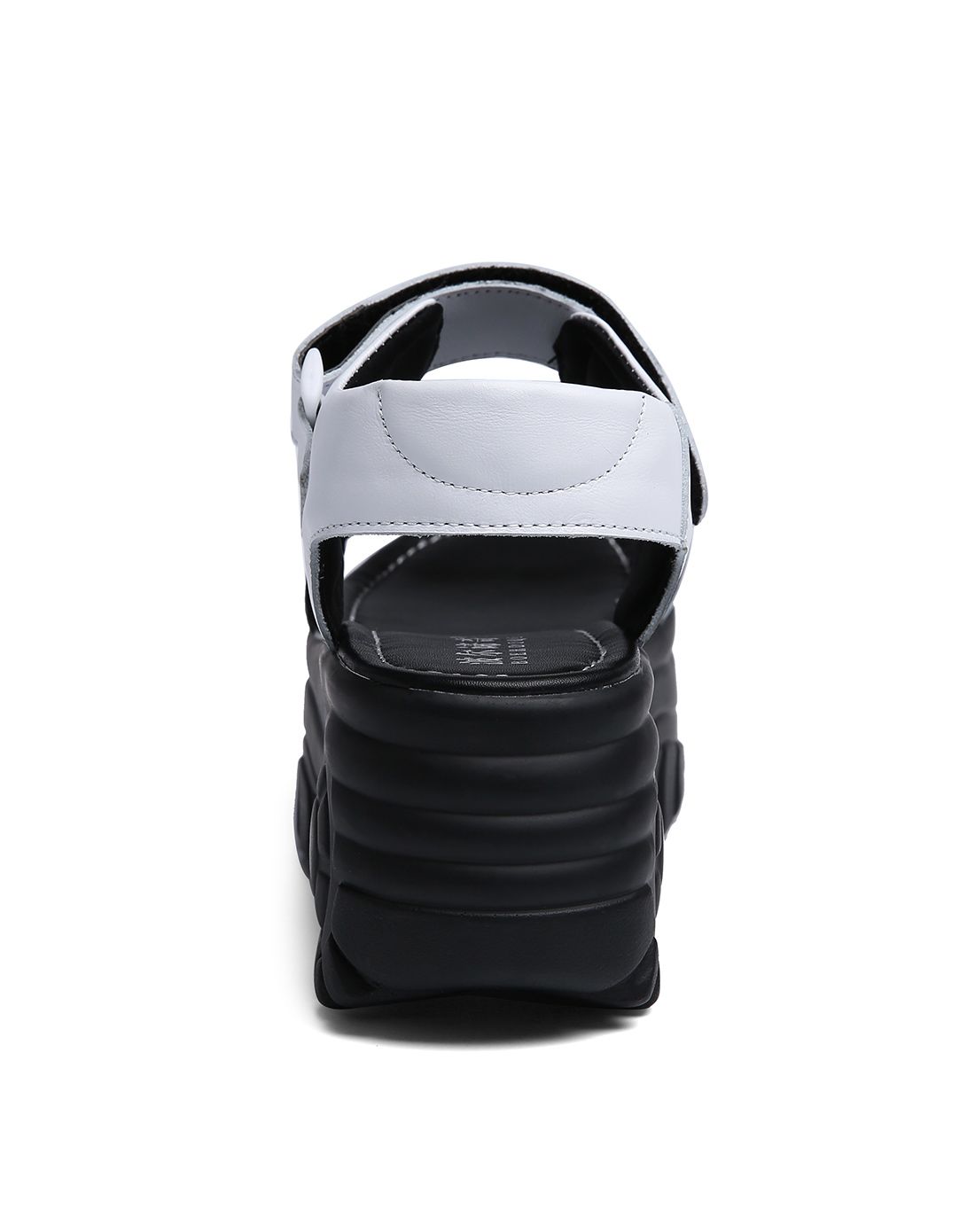 女款白色牛皮搭扣厚底凉鞋