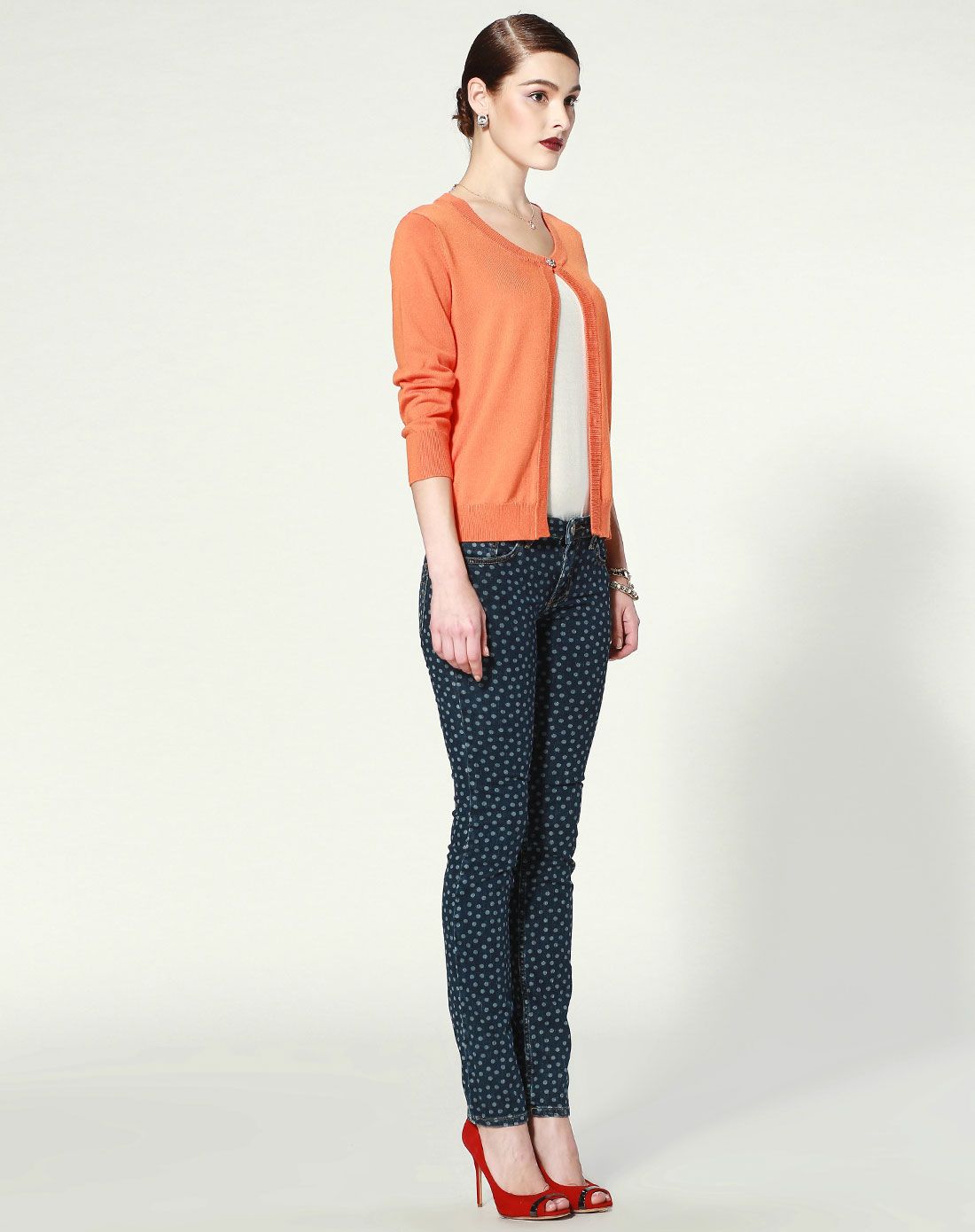 女装橙色圆领七分袖简约百搭针织衫